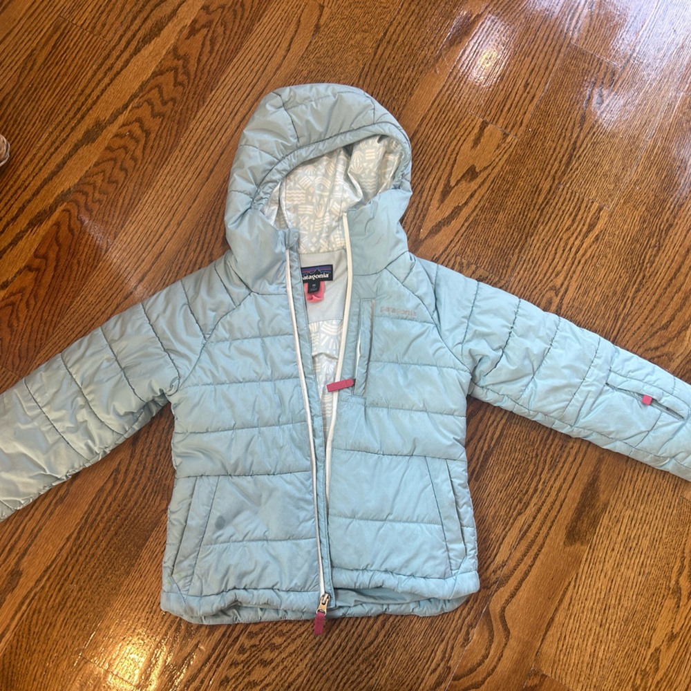 Used play condition Patagonia jacket xs 5-6